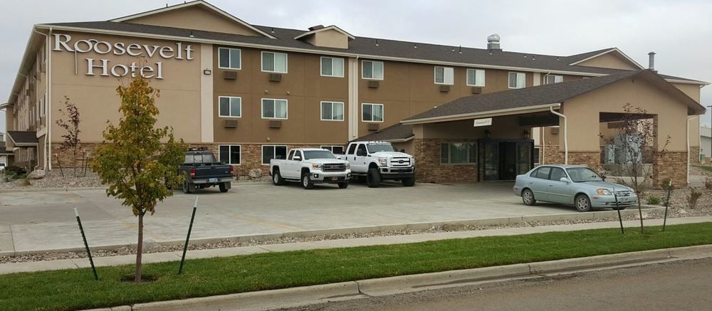 Roosevelt Hotel Williston Exterior photo